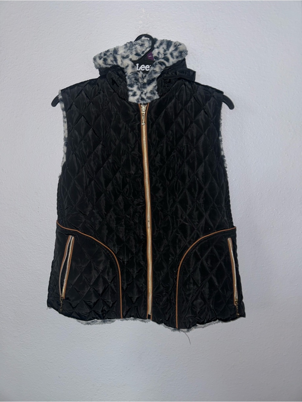 Saeldon Black Quilted Vest with Faux Fur Leopard-Print Trim reversible